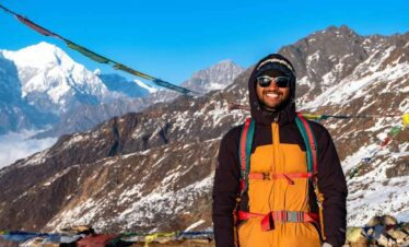 man posing during gosaikunda trek